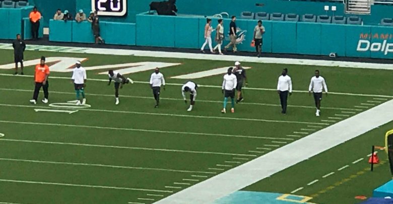 Overweight Robert Nkemdiche Cannot Run Across Football Field
