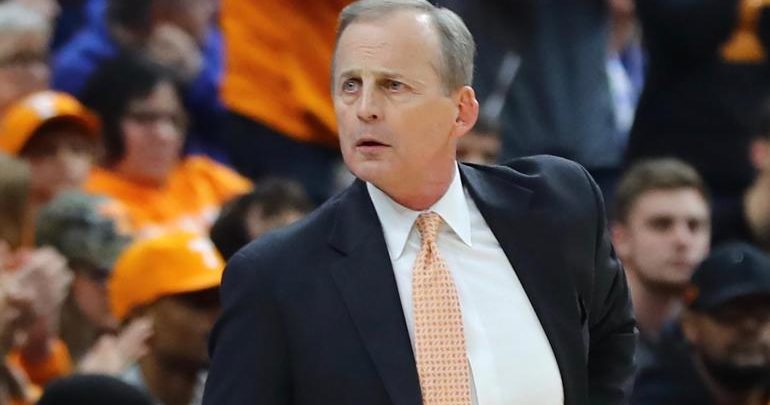 Ref Hits Tennessee Coach Rick Barnes, Blames Him