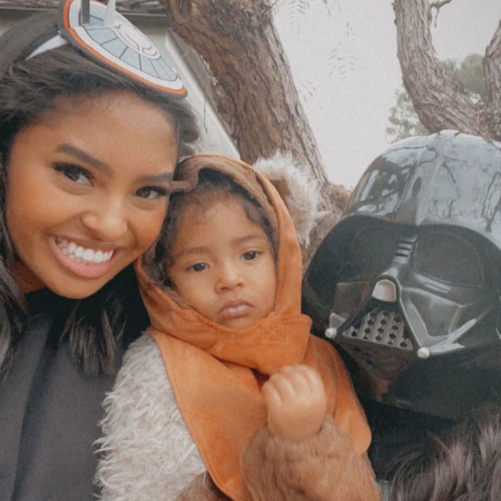 Vanessa Bryant’s Halloween Costume Goes Viral (Photo) 3