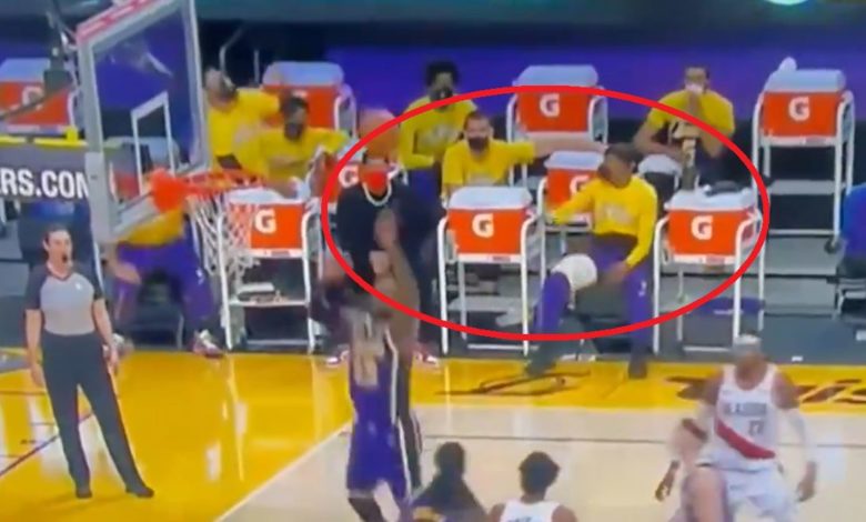 Watch What Lakers’ Bench Did During Blazers’ Free Throw