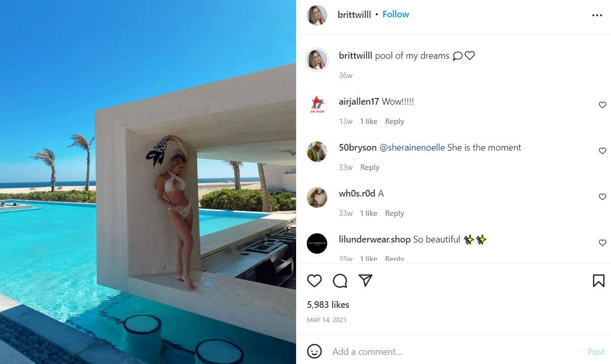 How Josh Allen’s GF Helped Him Get Over Chiefs Loss (Photos) 1