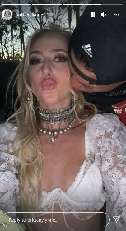 Brittany Mahomes’ Wild Coachella Photos With Patrick Go Viral 8