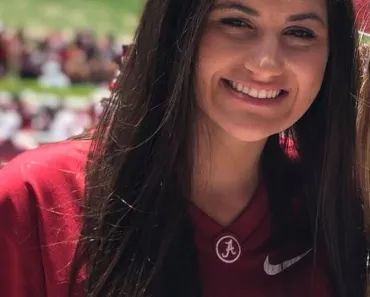 Tua Tagovailoa’s Secret Wife’s Photos Go Viral After Dolphins Win 4