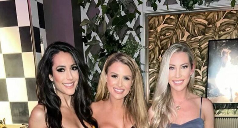 NFL Fans React To Jane Slater’s Racy New Year’s Eve Outfit