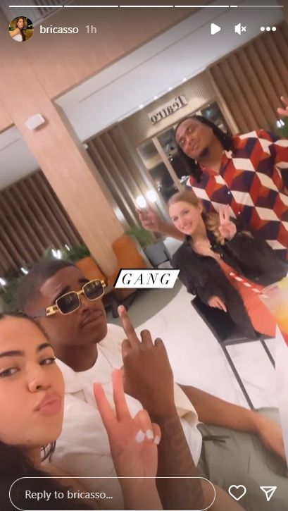 49ers Star And Girlfriend Share Wild Vacation Photos 4