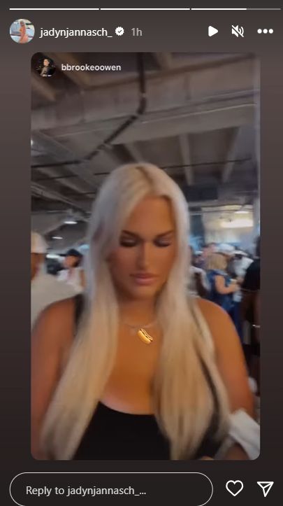 Dak Prescott’s GF Jadyn Jannasch’s Cowboys Game Outfit Goes Viral (Photos) 2