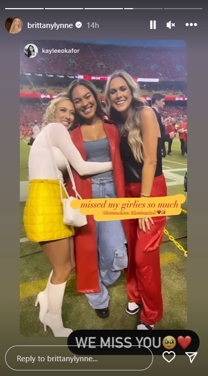 Brittany Mahomes’ Skirt For Chiefs vs Broncos Causes A Stir (Photos) 4