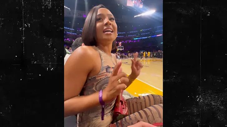 Travis Kelce’s Ex Kayla Nicole Causes A Stir At Lakers Game (Photos) 3
