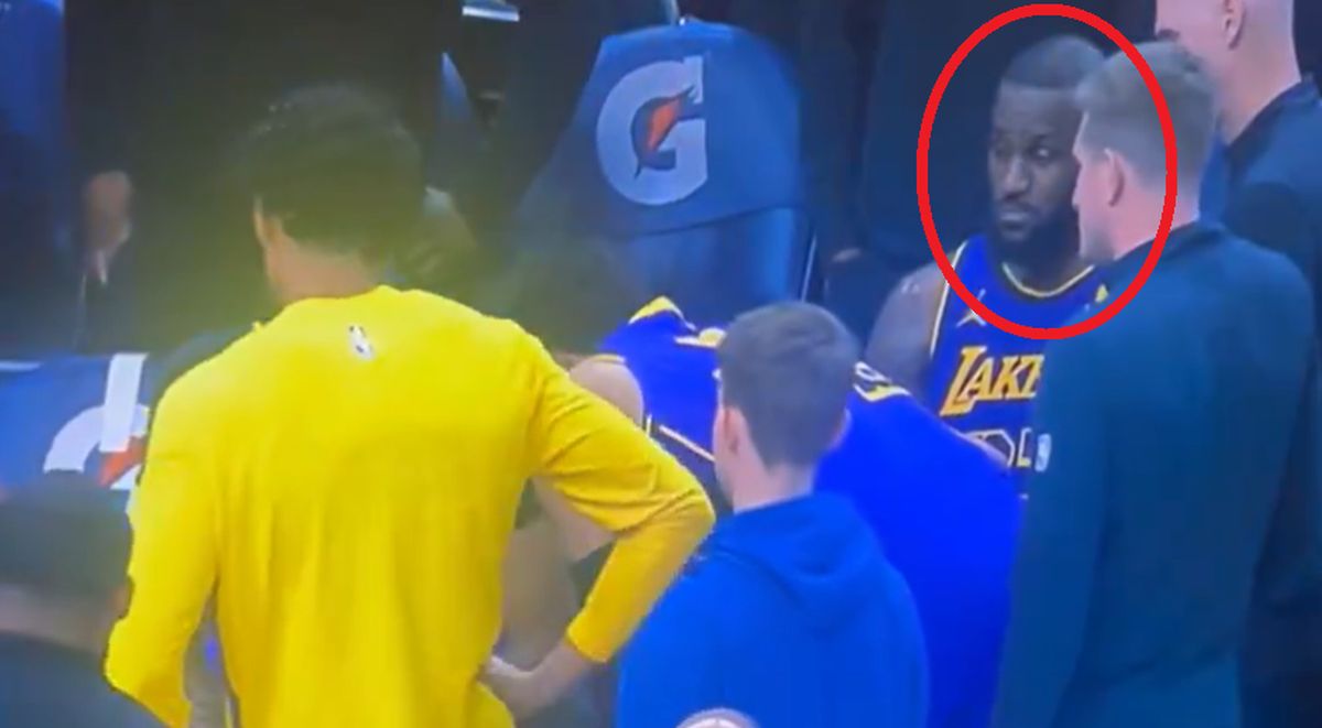 LeBron James’ Face When Darvin Ham Draws Up Lakers Play Goes Viral