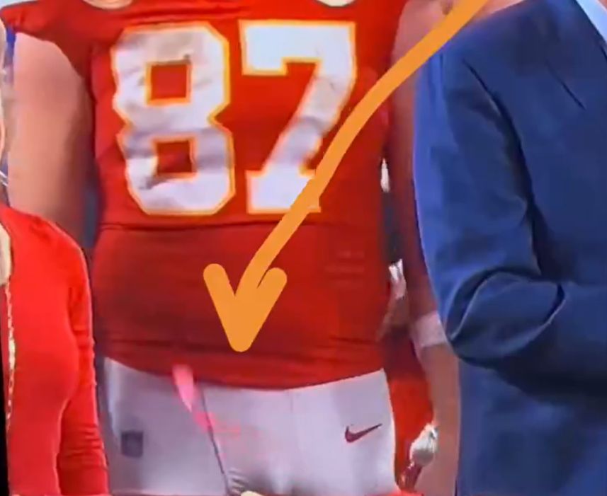 Taylor Swift Fans Mad Over Photos Of Travis Kelce’s Tiny Package 3