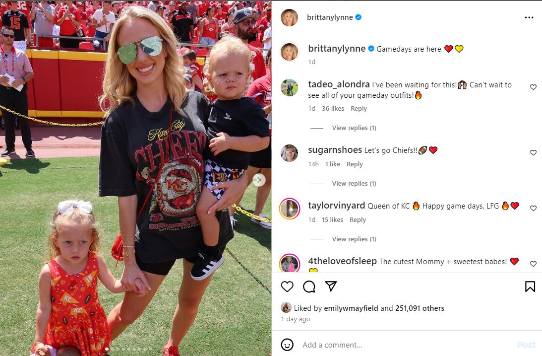 Brittany Mahomes' Outfit To Chiefs Preseason Game Goes Viral 1