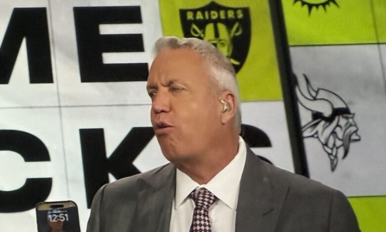 Rex Ryan Accidentally Exposes His Disturbing Cell Phone Wallpaper On ESPN