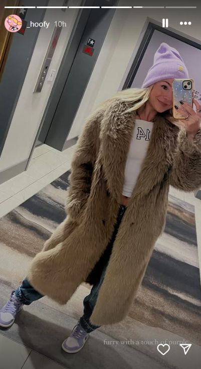 Sam Darnold’s Girlfriend Causes A Stir At Vikings Game (Photos) 1