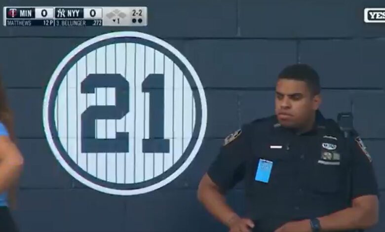 Yankees Security Guard Seemingly Busted Looking At Fan's Big Butt