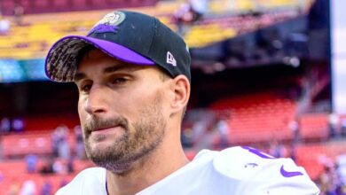 Kirk Cousins at quarterback during a 2022 game with the Minnesota Vikings